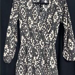 One Clothing Black and White V-Neck Bishop Sleeve Sundress